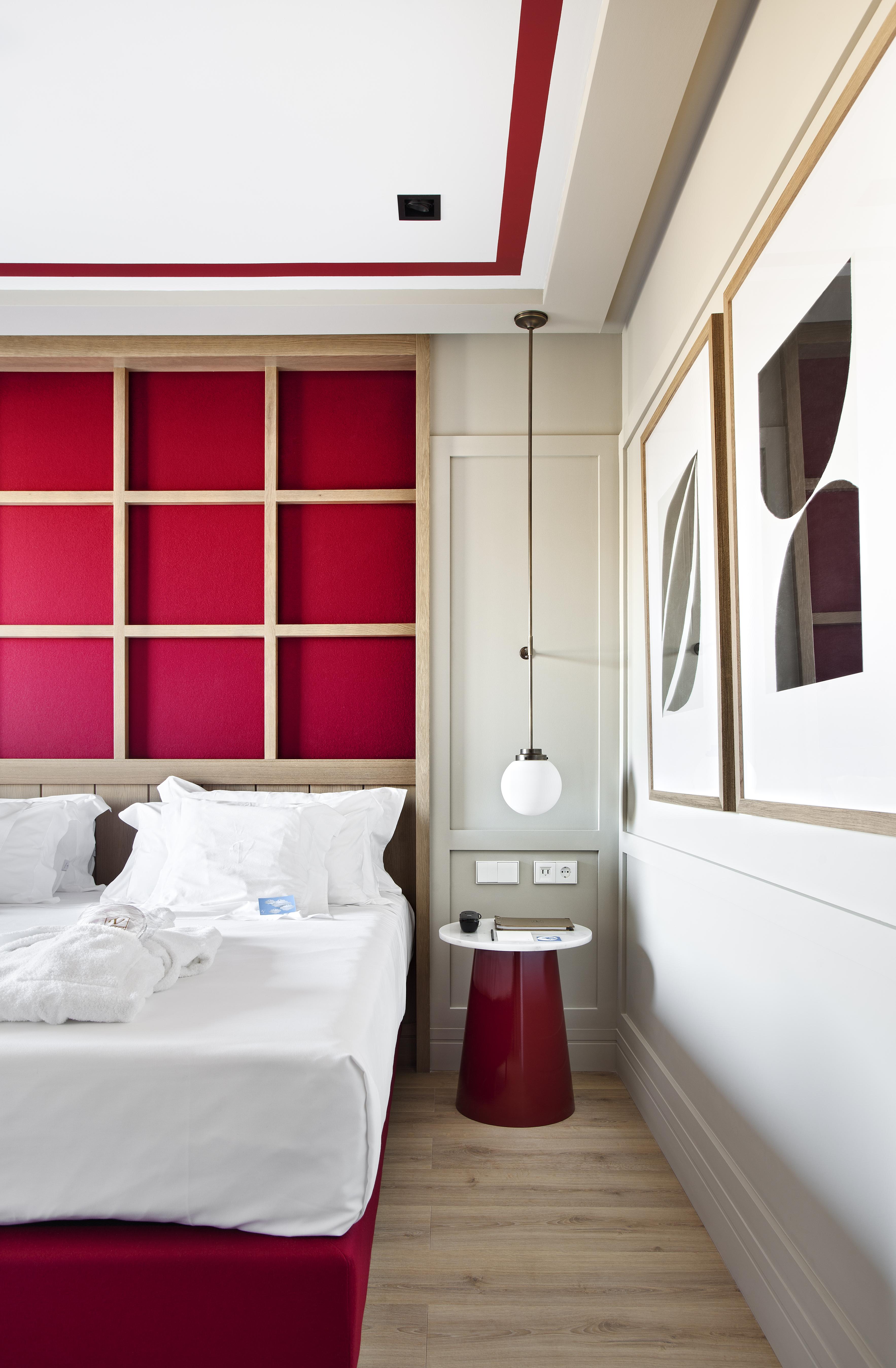วินชี ปอนเต เดอ เฟร์โร Hotel บีลาโนวาเดกายา ภายนอก รูปภาพ