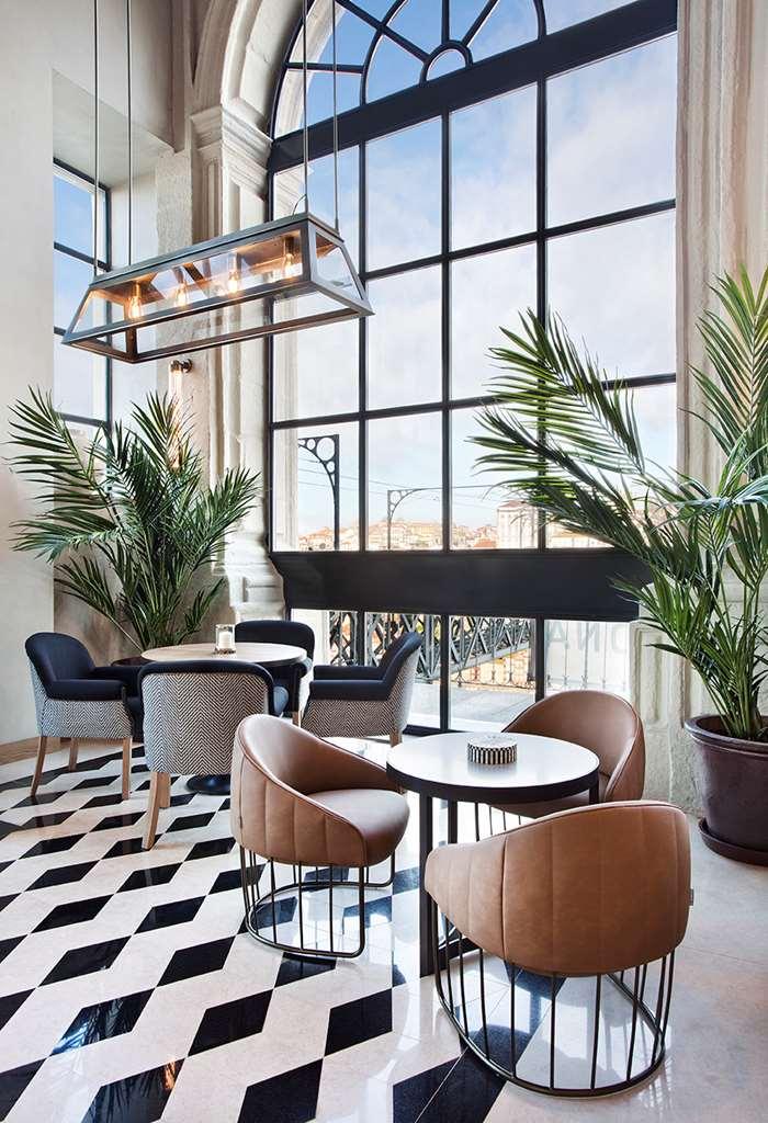 วินชี ปอนเต เดอ เฟร์โร Hotel บีลาโนวาเดกายา ร้านอาหาร รูปภาพ